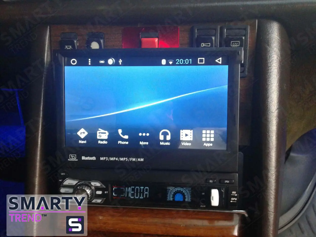 The SMARTY Trend head unit for Mercedes Benz W126